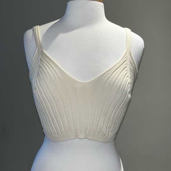 Crop Top - Picture 1 of 3